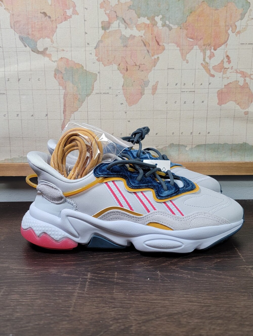 BRAND NEW Adidas Ozweego 'Aeroblue Power Pink' Women's Size 6.5